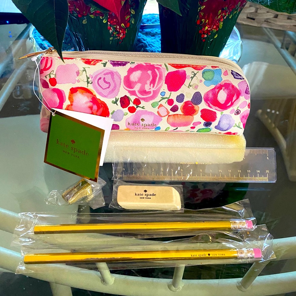 Kate Spade ♠️ ❤️🥰😊